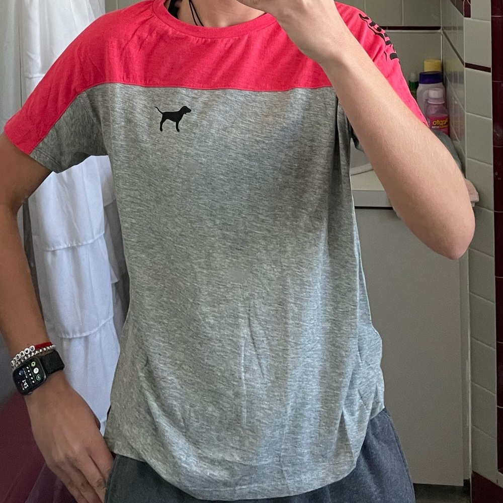 VS PINK T-Shirt - Picture 6 of 6